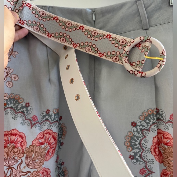 Designer-style Daylight Blouse and Shorts Set - Light Blue and Cream - Picture 16 of 16